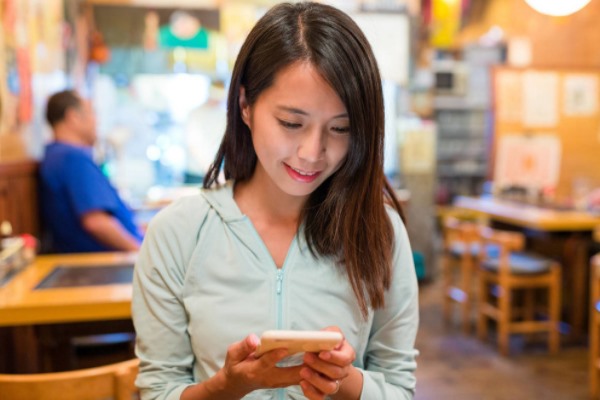 可以把微信里的地理位置设置成外省吗？